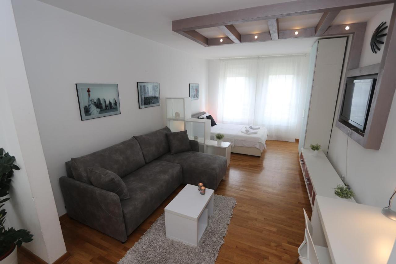 New Belgrade Apartment Belville, Parking 5 Evra Dan Bagian luar foto