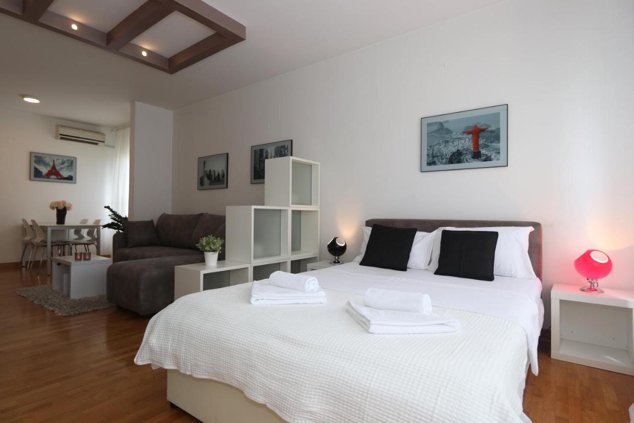New Belgrade Apartment Belville, Parking 5 Evra Dan Bagian luar foto