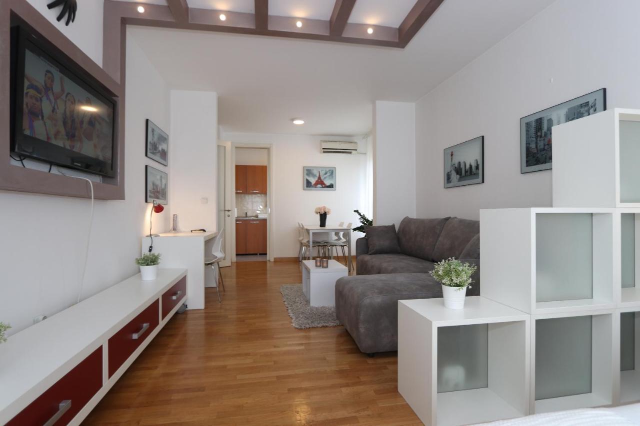 New Belgrade Apartment Belville, Parking 5 Evra Dan Bagian luar foto